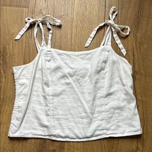 White Sleeveless Women's Top